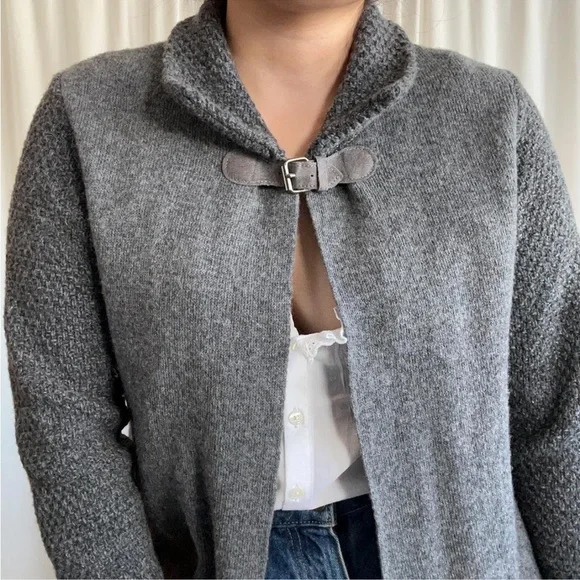 Chiaramente Wool Cradigan sweater Grey  Large. - Picture 6 of 8